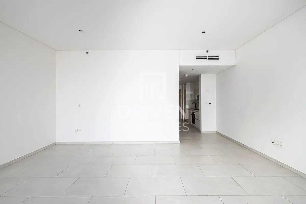 studio freehold apartment in Business Bay — photo 3 of 5