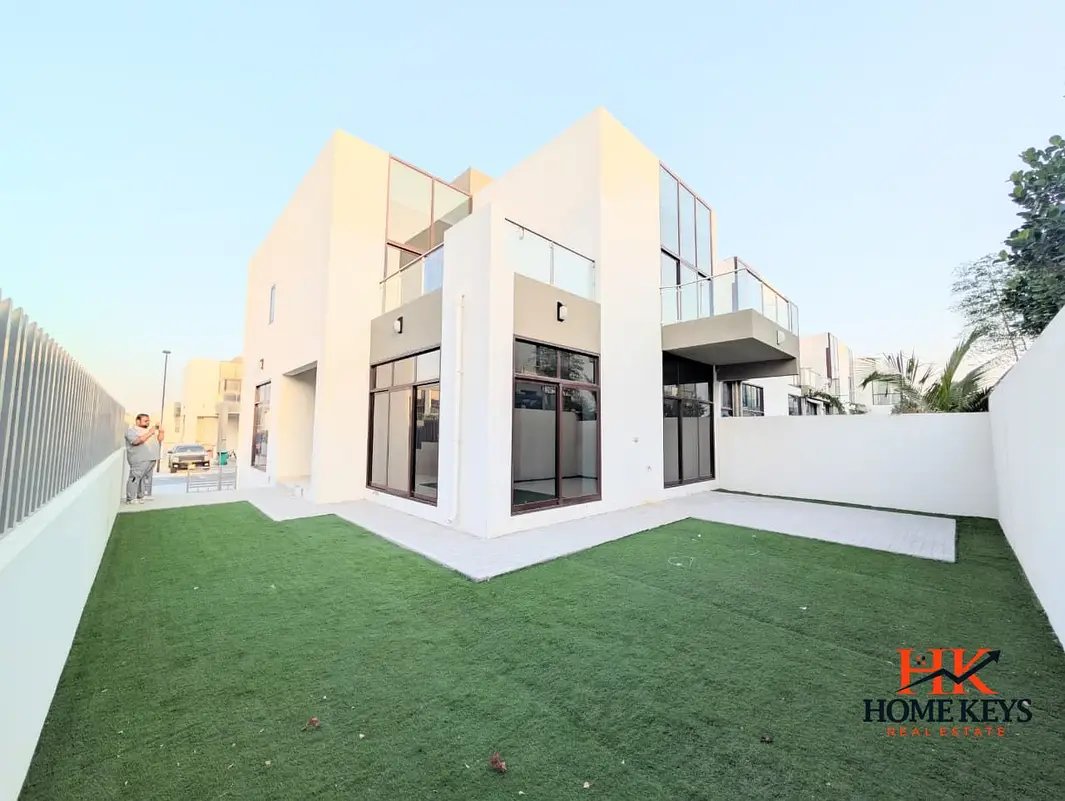 4-bedroom freehold villa in Mohammed Bin Rashid City (MBR City) — photo 3 of 5