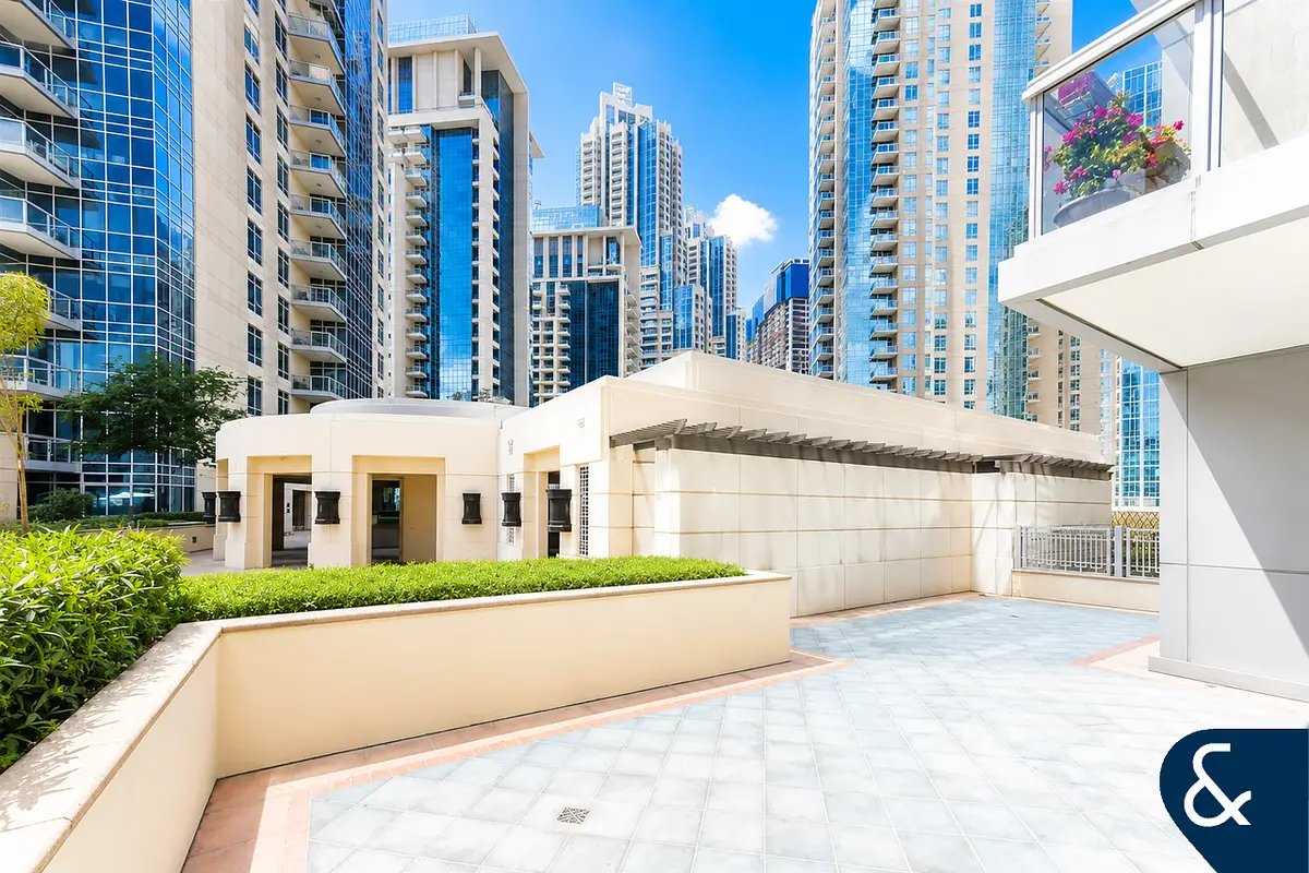 1-bedroom freehold apartment in Downtown Dubai — photo 1 of 5