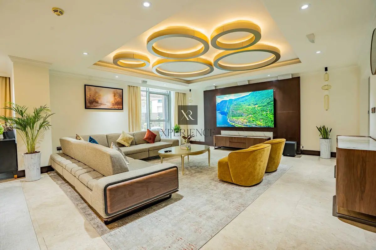 4-bedroom freehold apartment in Business Bay — photo 1 of 5