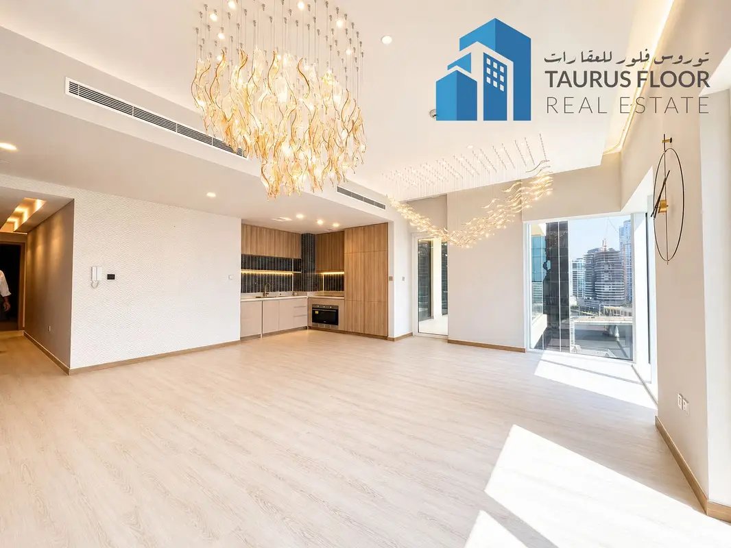 3-bedroom freehold apartment in Business Bay — photo 1 of 5