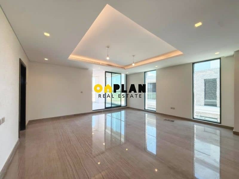7-bedroom freehold villa in DAMAC Hills — photo 2 of 5