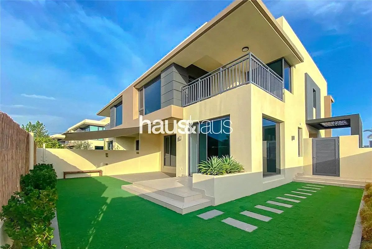 5-bedroom freehold villa in Dubai Hills Estate — photo 1 of 5