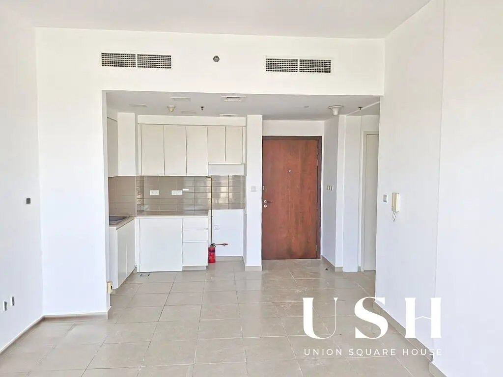 1-bedroom freehold apartment in Town Square — photo 5 of 5