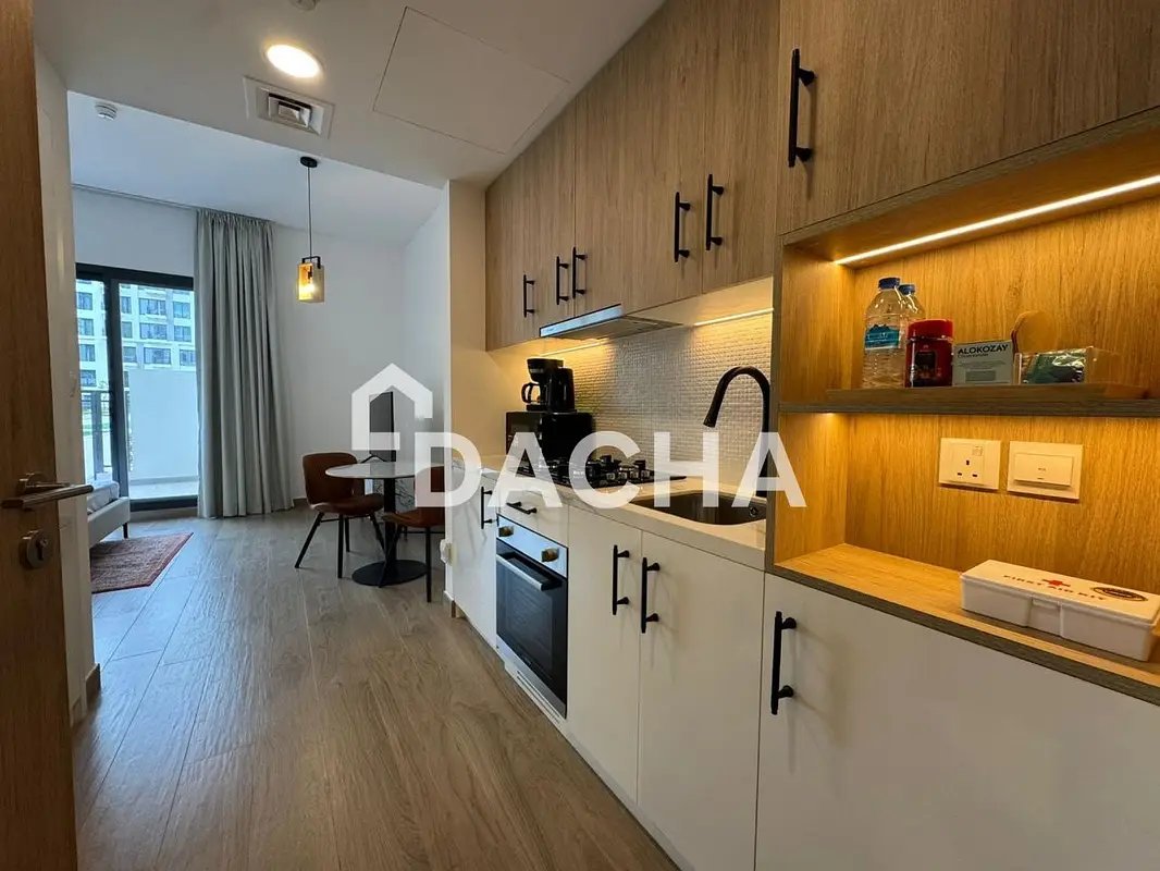studio freehold apartment in Town Square — photo 3 of 5