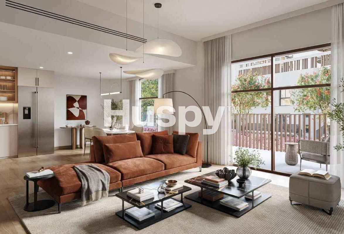 3-bedroom freehold apartment in Town Square — photo 2 of 5