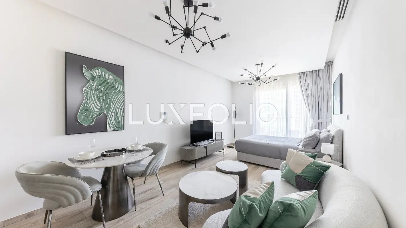 studio freehold apartment in Business Bay — photo 1 of 5
