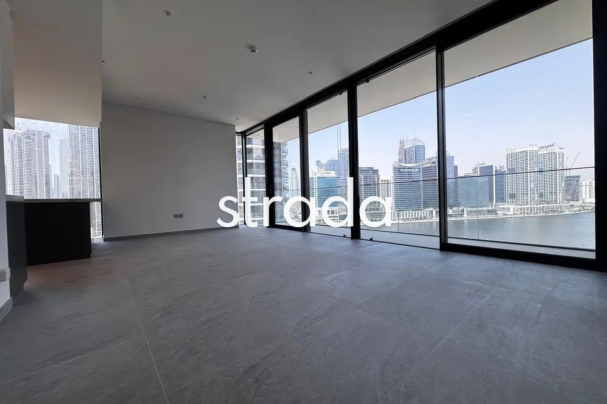 3-bedroom freehold apartment in Business Bay — photo 1 of 5