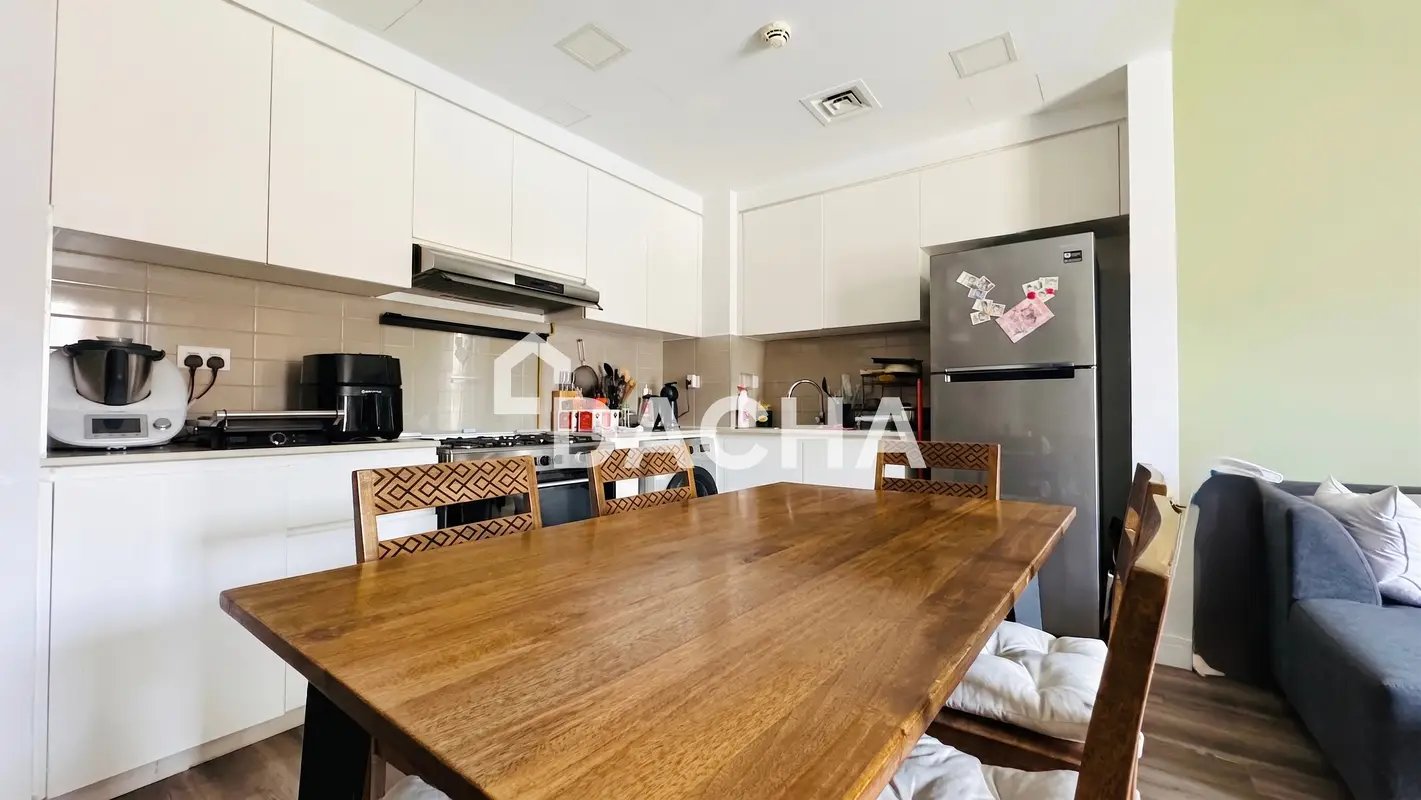 2-bedroom freehold apartment in Town Square — photo 5 of 5