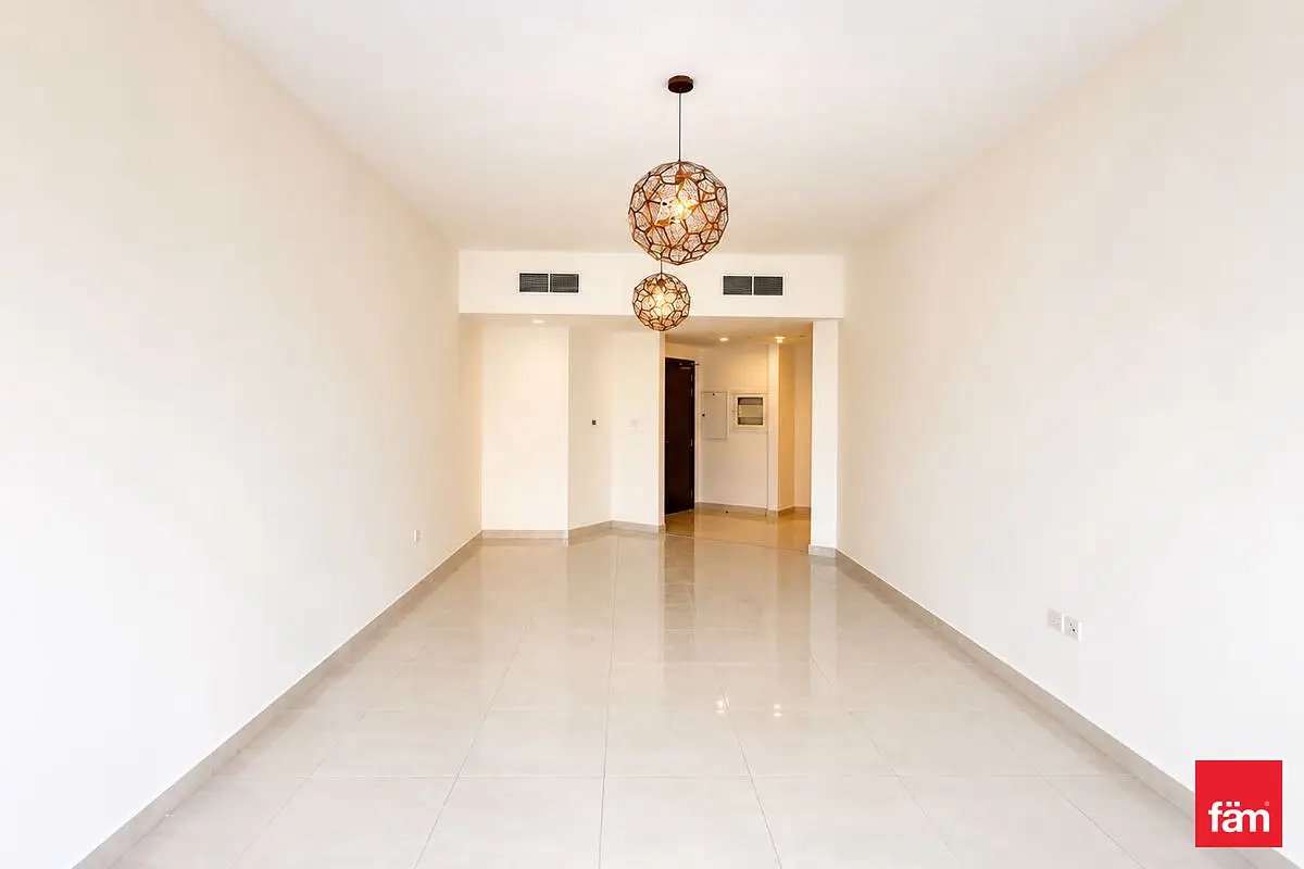 3-bedroom freehold apartment in Business Bay — photo 5 of 5