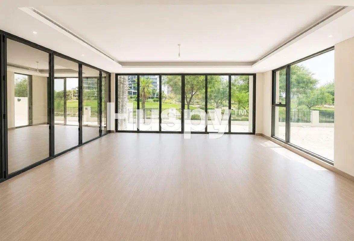 6-bedroom freehold villa in DAMAC Hills — photo 3 of 5