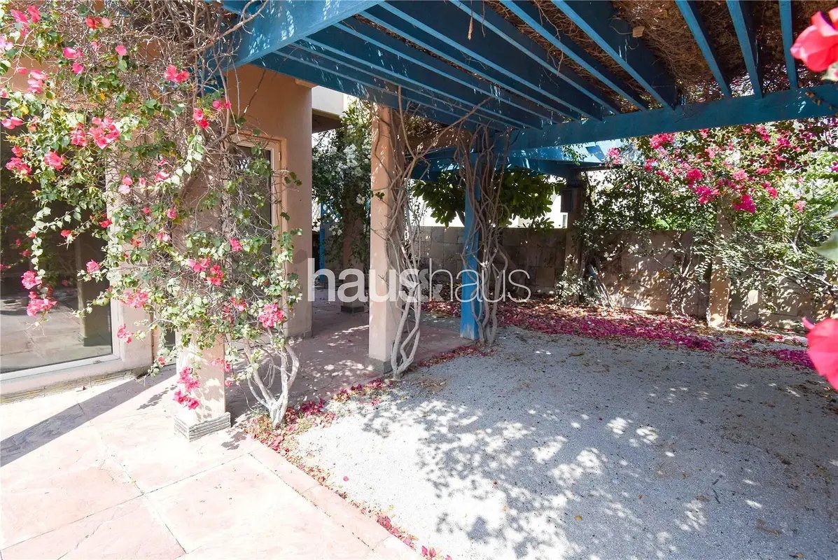 3-bedroom freehold villa in Arabian Ranches — photo 3 of 5