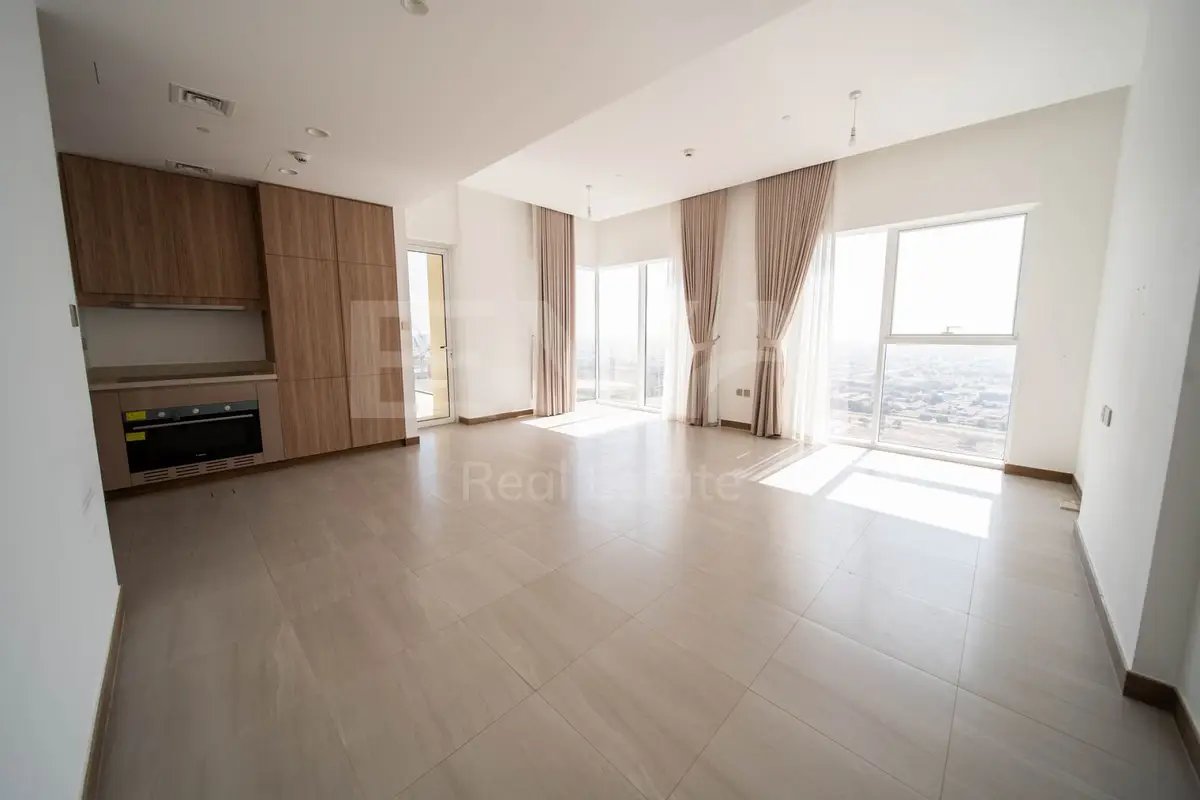 3-bedroom freehold apartment in Business Bay — photo 3 of 5