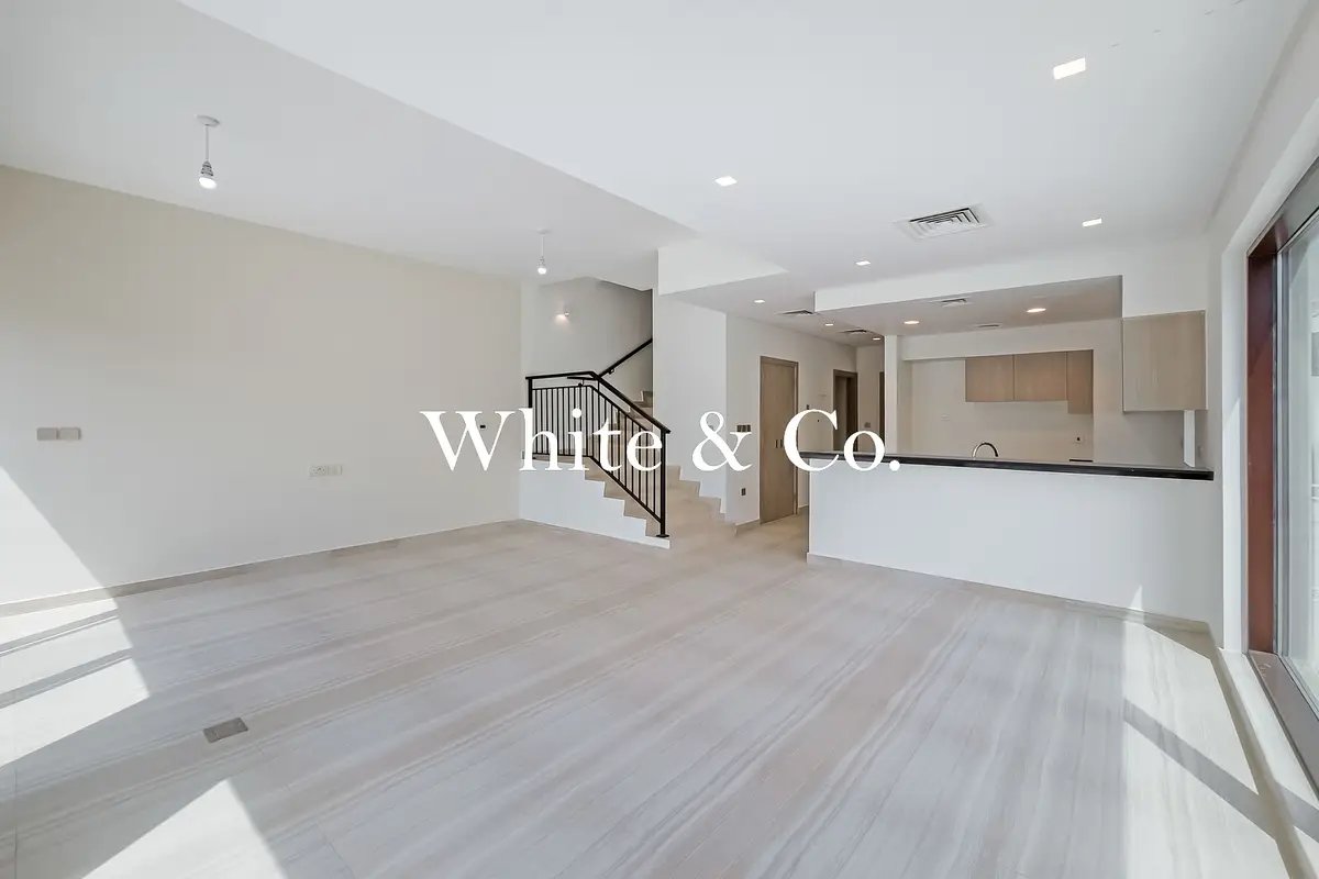 5-bedroom freehold villa in DAMAC Hills — photo 5 of 5