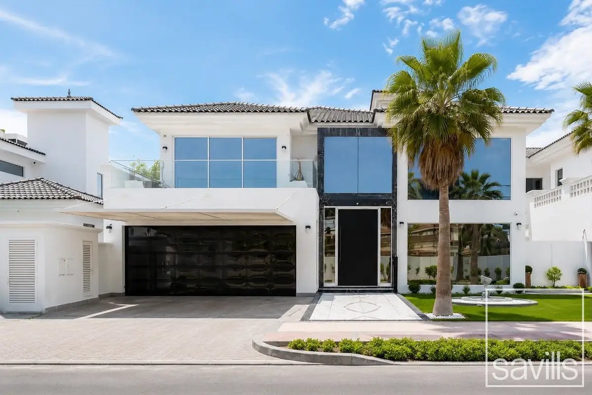 5-bedroom freehold villa in Palm Jumeirah — photo 1 of 5