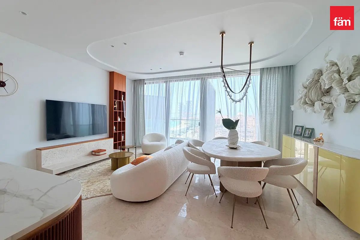 2-bedroom freehold apartment in Palm Jumeirah — photo 2 of 5