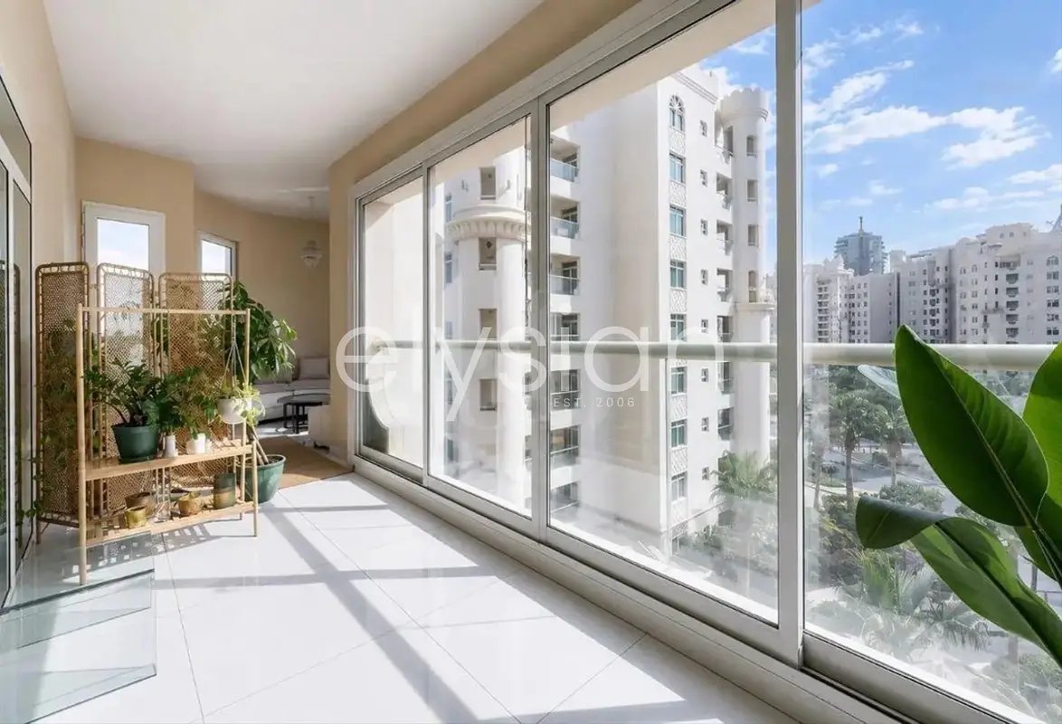 3-bedroom freehold apartment in Palm Jumeirah — photo 1 of 5