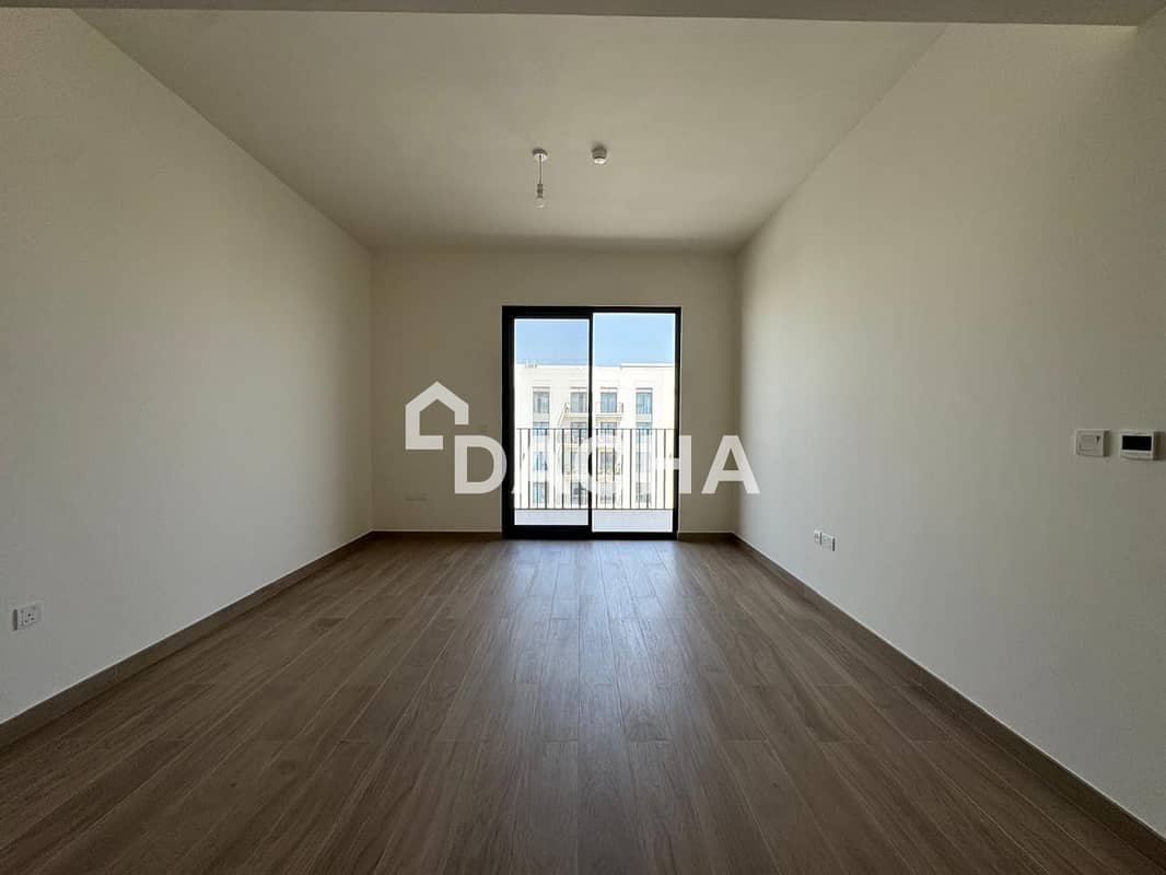 1-bedroom freehold apartment in Town Square — photo 4 of 5