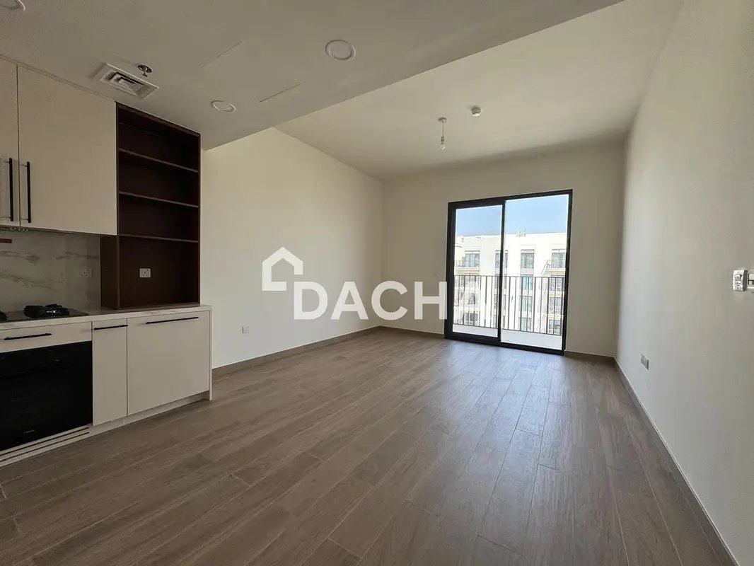 1-bedroom freehold apartment in Town Square — photo 1 of 5