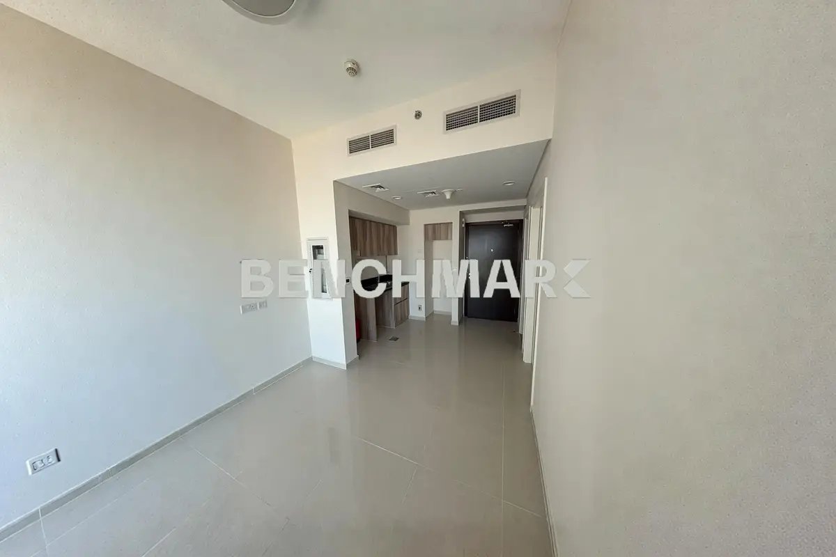 1-bedroom freehold apartment in DAMAC Hills — photo 5 of 5