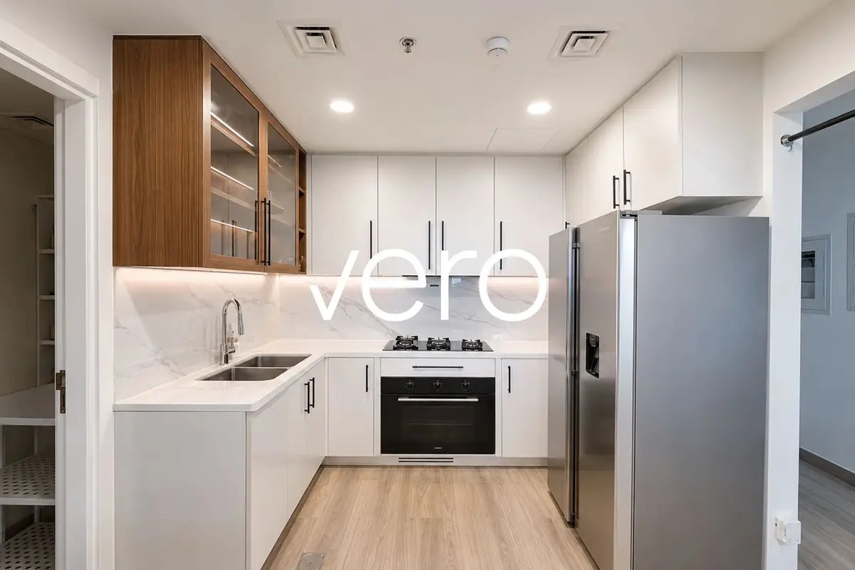 3-bedroom freehold apartment in Town Square — photo 2 of 4