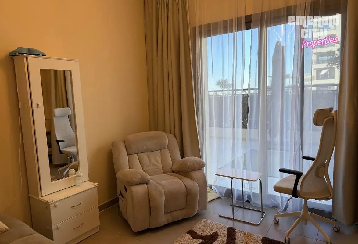 3-bedroom freehold apartment in Town Square — photo 4 of 4
