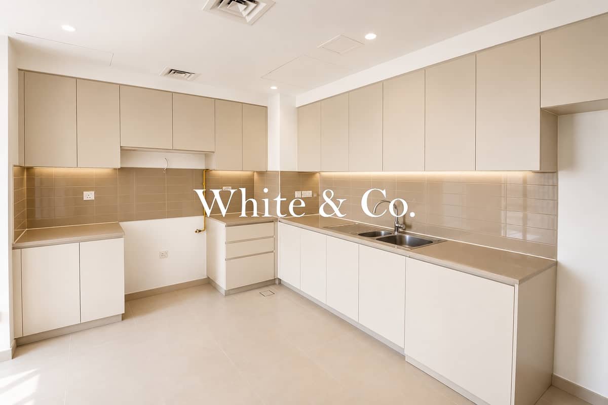 2-bedroom freehold apartment in Town Square — photo 3 of 4