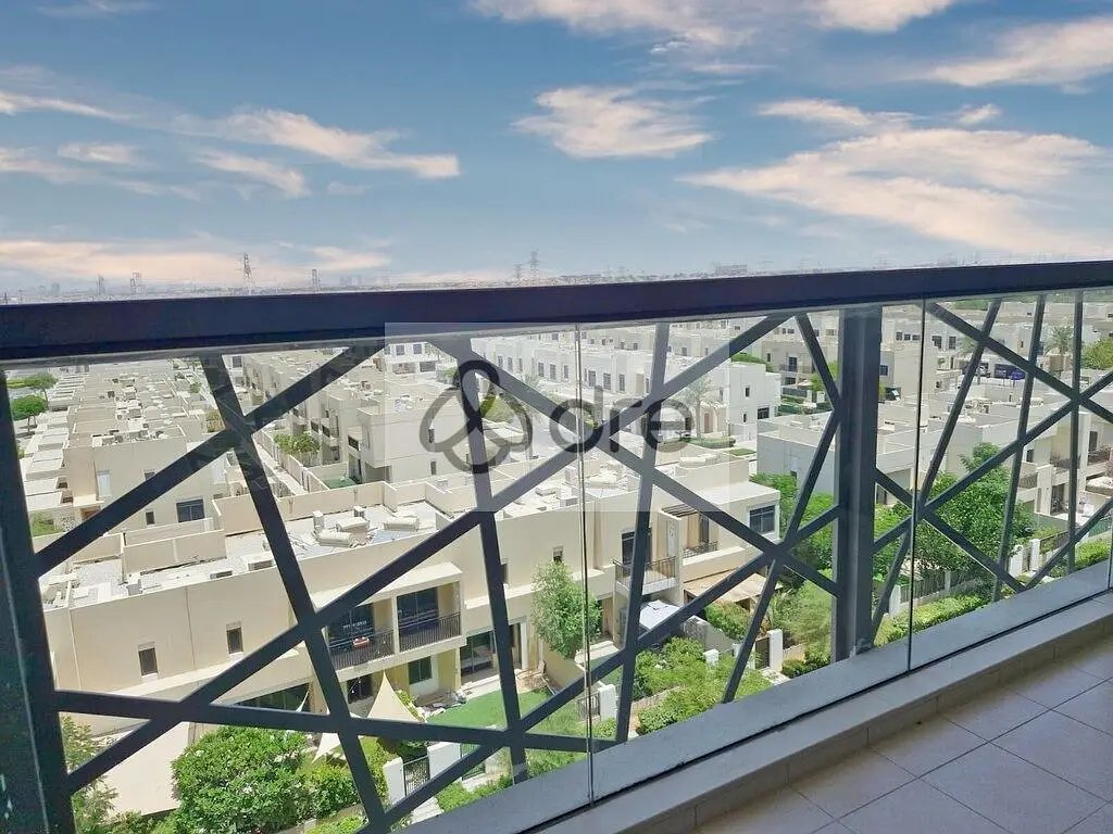 1-bedroom freehold apartment in Town Square — photo 3 of 5