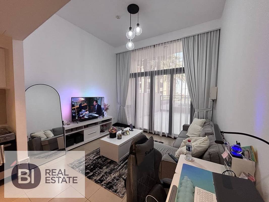 1-bedroom freehold apartment in Town Square — photo 2 of 5