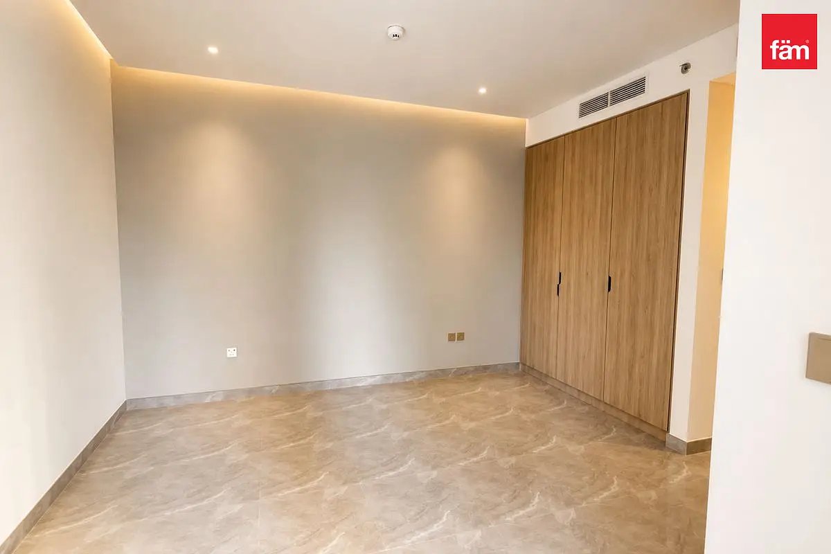 studio freehold apartment in Business Bay — photo 5 of 5