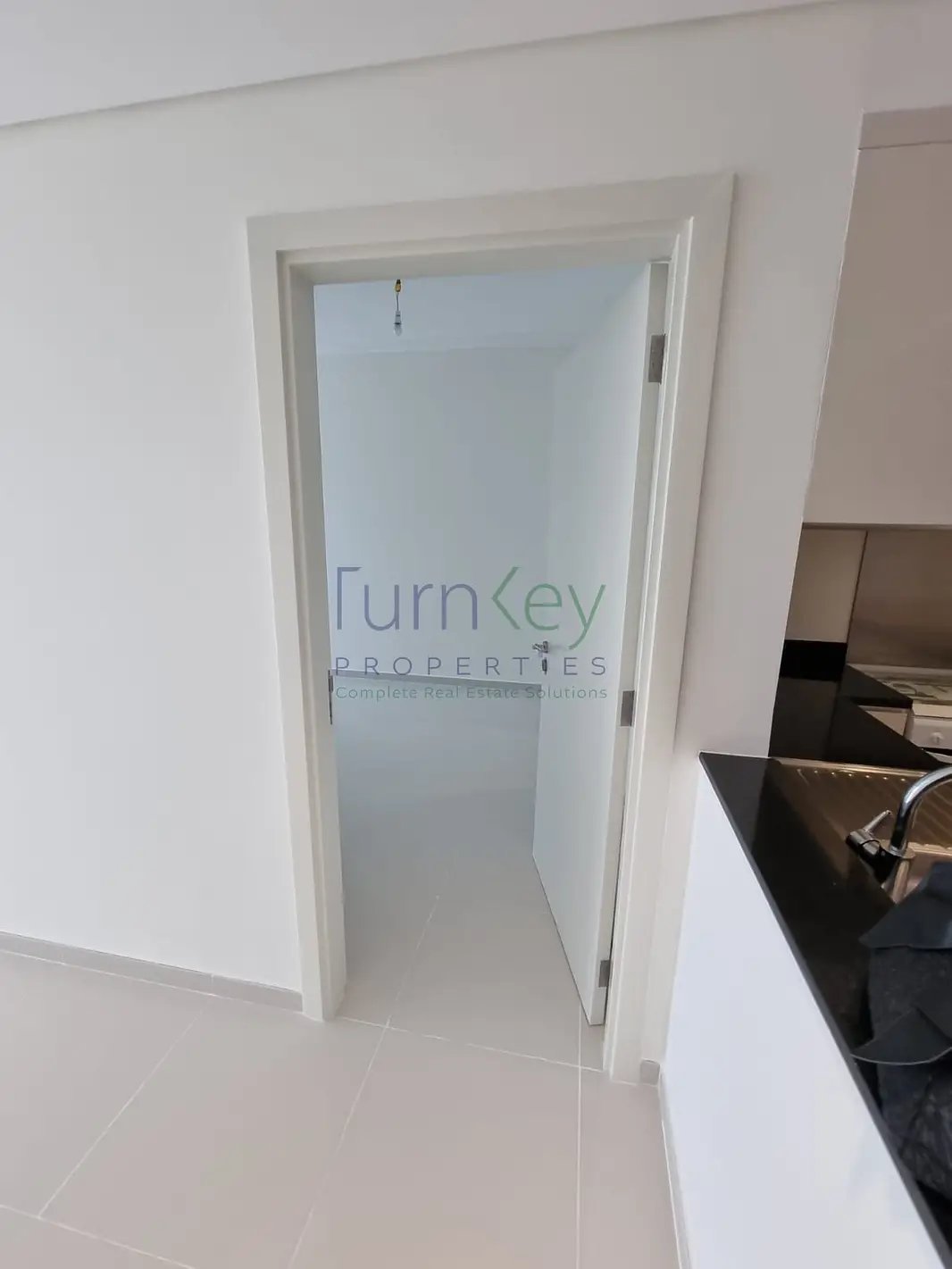 1-bedroom freehold apartment in DAMAC Hills — photo 4 of 4