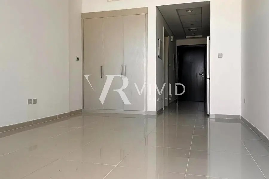 studio freehold apartment in DAMAC Hills — photo 5 of 5
