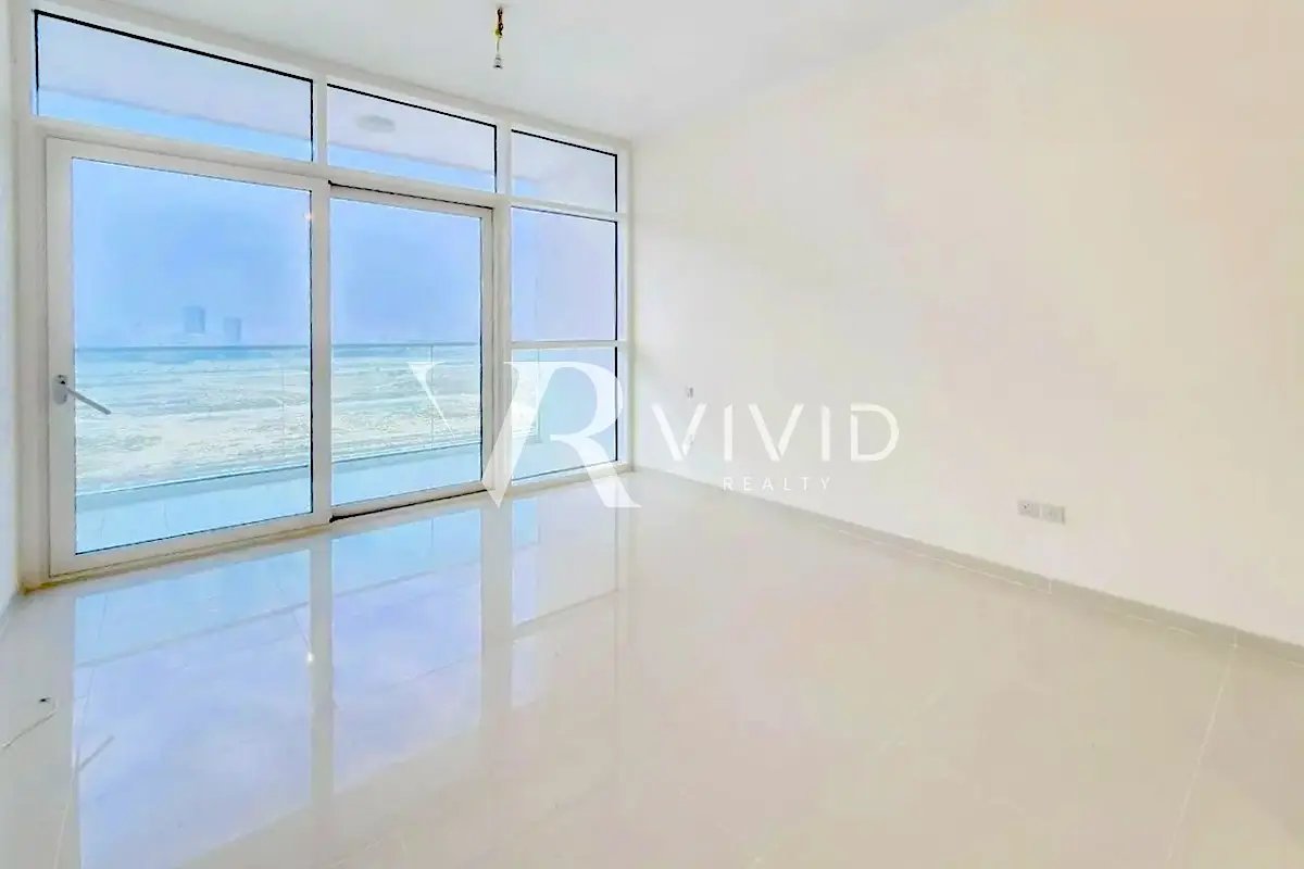 studio freehold apartment in DAMAC Hills — photo 1 of 5