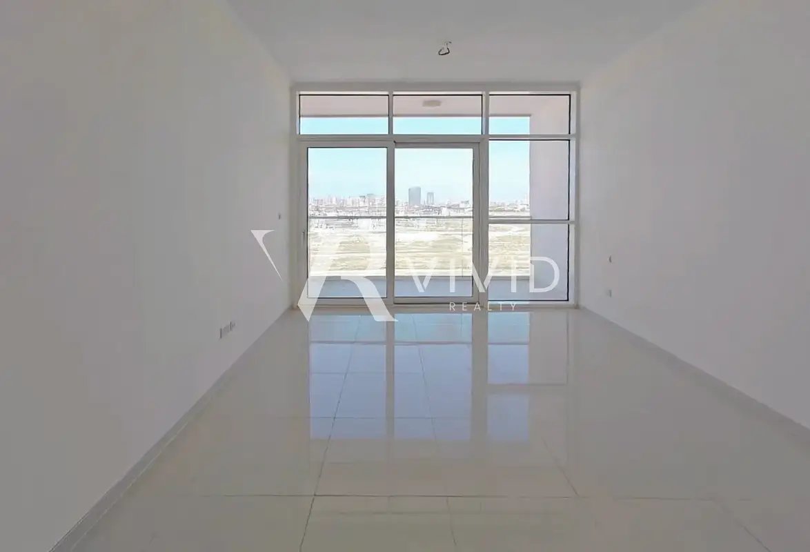 studio freehold apartment in DAMAC Hills — photo 3 of 5