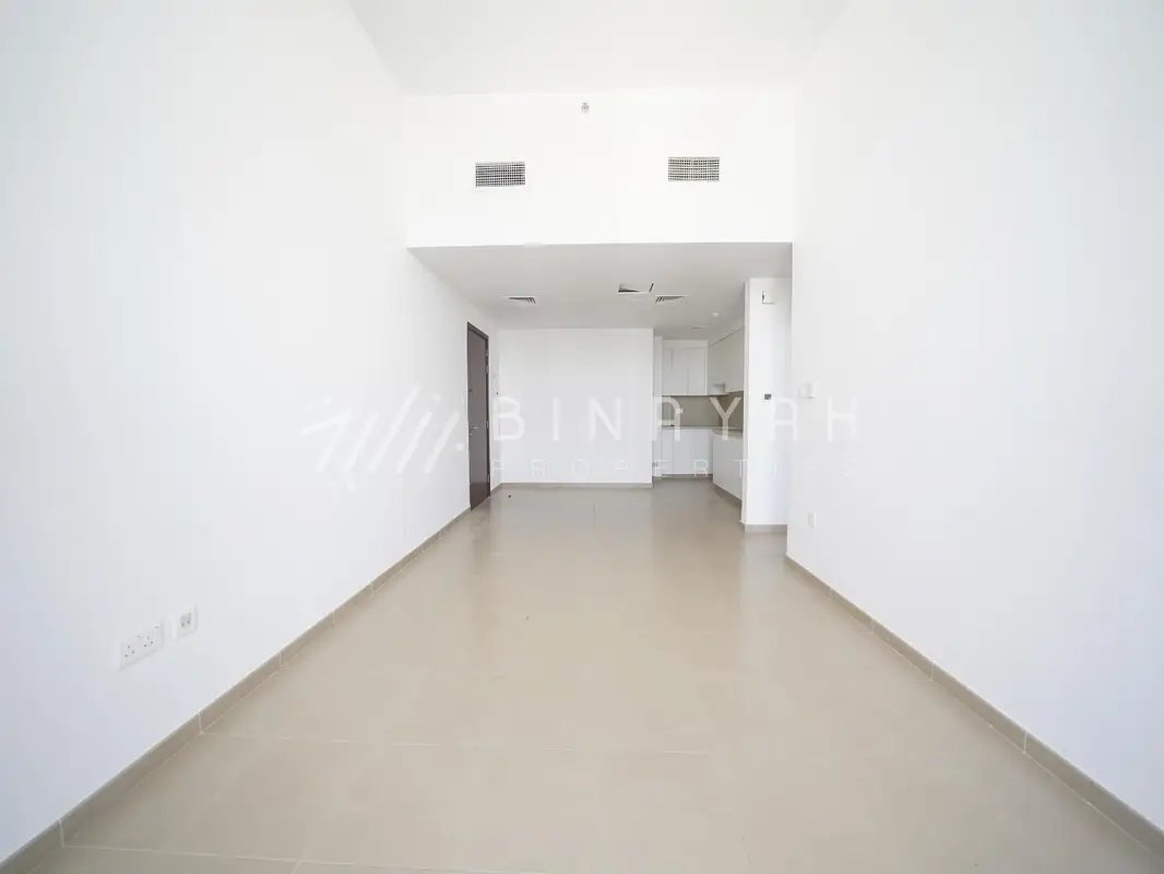 1-bedroom freehold apartment in Town Square — photo 5 of 5