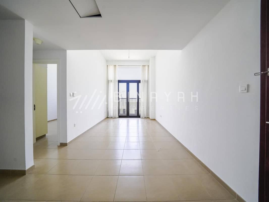 1-bedroom freehold apartment in Town Square — photo 4 of 5