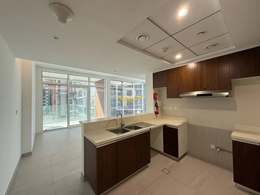 2-bedroom freehold apartment in Bur Dubai — photo 1 of 5