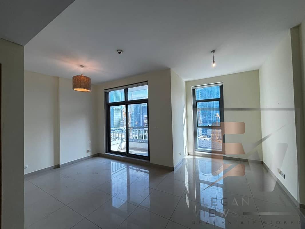 studio freehold apartment in Downtown Dubai — photo 2 of 5