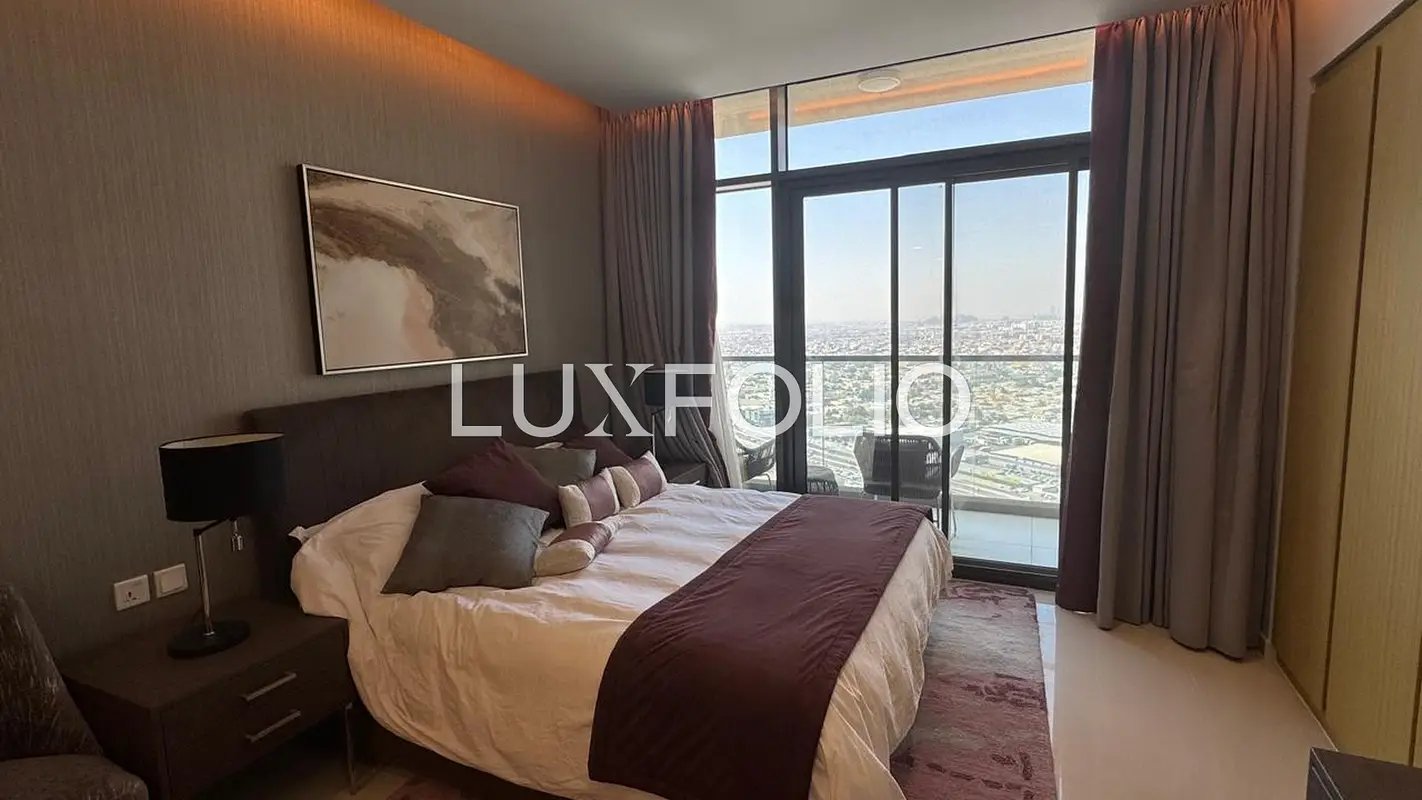 studio freehold apartment in Business Bay — photo 1 of 5