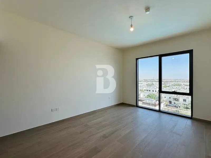 1-bedroom freehold apartment in Town Square — photo 5 of 5