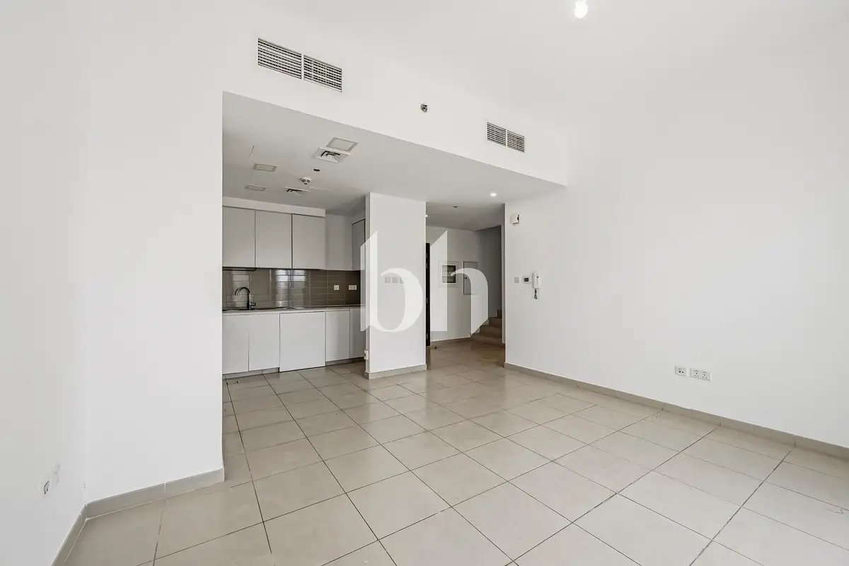 2-bedroom freehold apartment in Town Square — photo 5 of 5