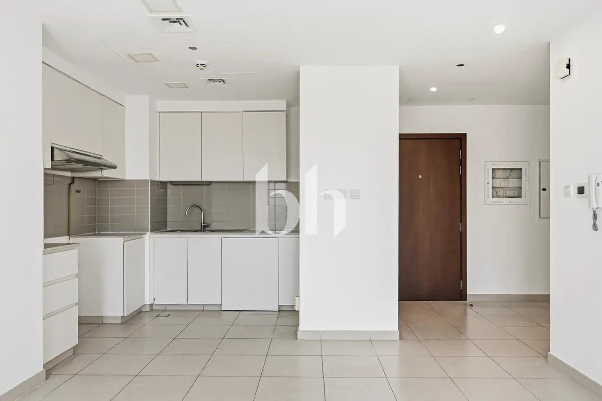 2-bedroom freehold apartment in Town Square — photo 3 of 5