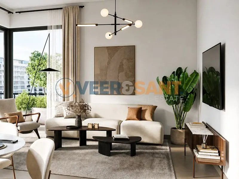 2-bedroom freehold apartment in Town Square — photo 1 of 5