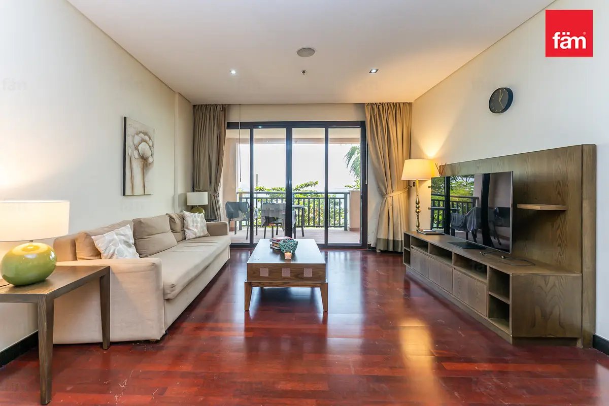 1-bedroom freehold apartment in Palm Jumeirah — photo 1 of 5