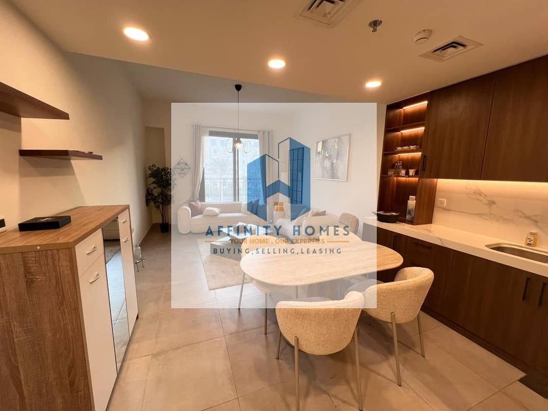 2-bedroom freehold apartment in Town Square — photo 1 of 5