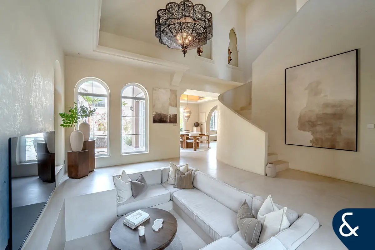 5-bedroom freehold villa in Arabian Ranches — photo 3 of 5