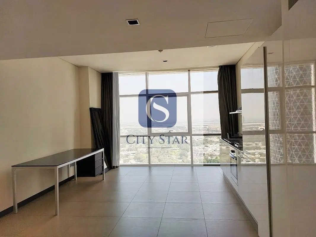 studio freehold apartment in DIFC — photo 1 of 5