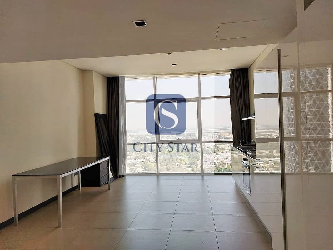 studio freehold apartment in DIFC — photo 2 of 5
