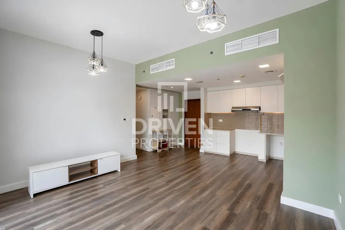 2-bedroom freehold apartment in Town Square — photo 5 of 5