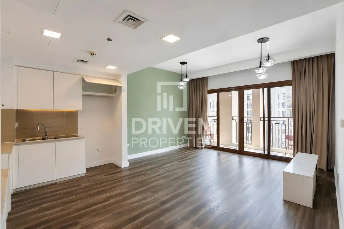 2-bedroom freehold apartment in Town Square — photo 1 of 5